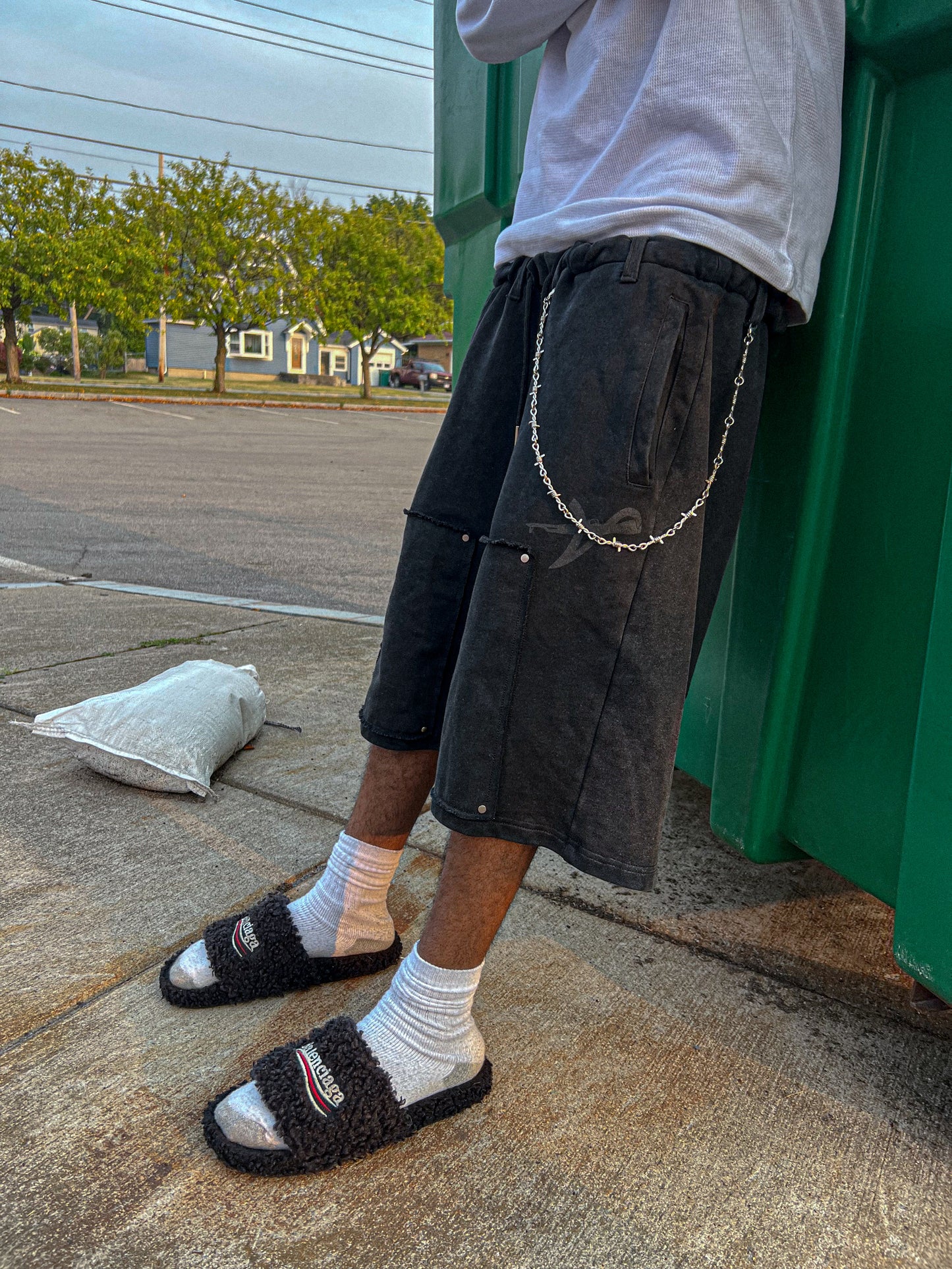 NOIR SHORTS